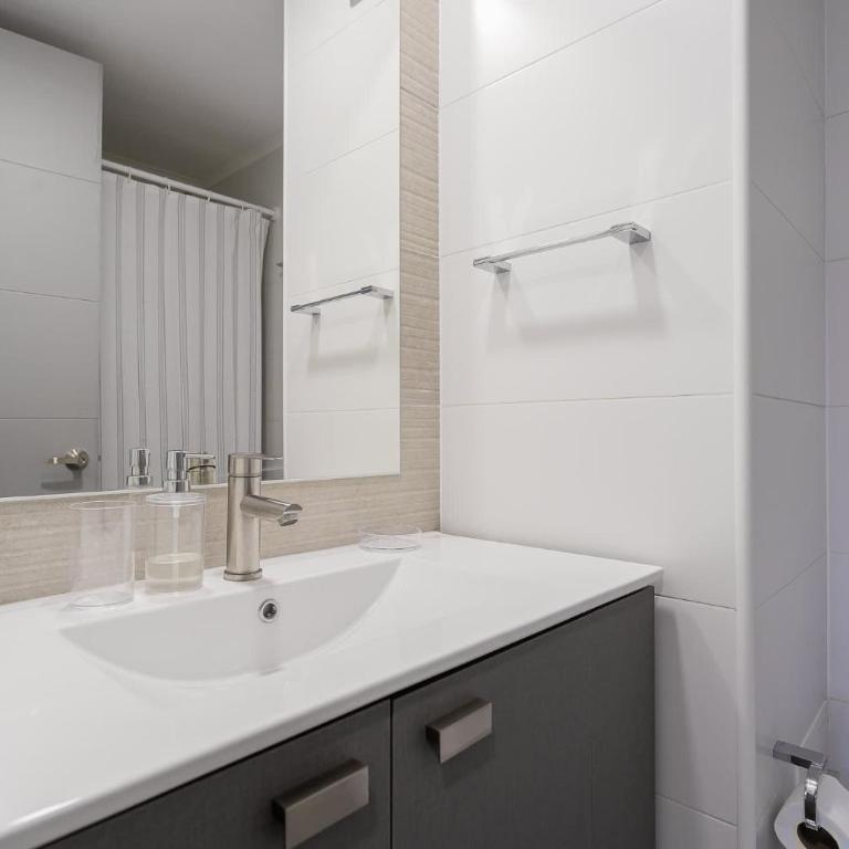 Luminous Apartment for 5 Ricardo Lyon - Apartment - 27