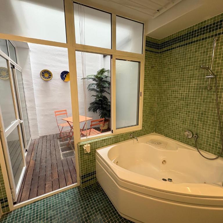 LovelyLoft San Anton - Four-Bedroom House - 13