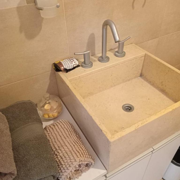 Amplio departamente en Bv Galvez - Apartamento de 1 dormitorio - 12