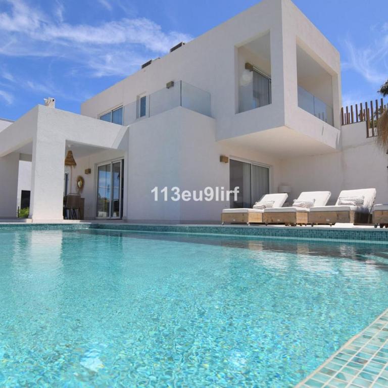 Villa Infinity with sensational view and extreme privacy - Villa - 1
