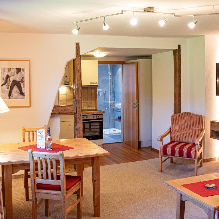 Ferienwohnungen Scheibenhaus - Apartment 4 mit Bergblick - 1