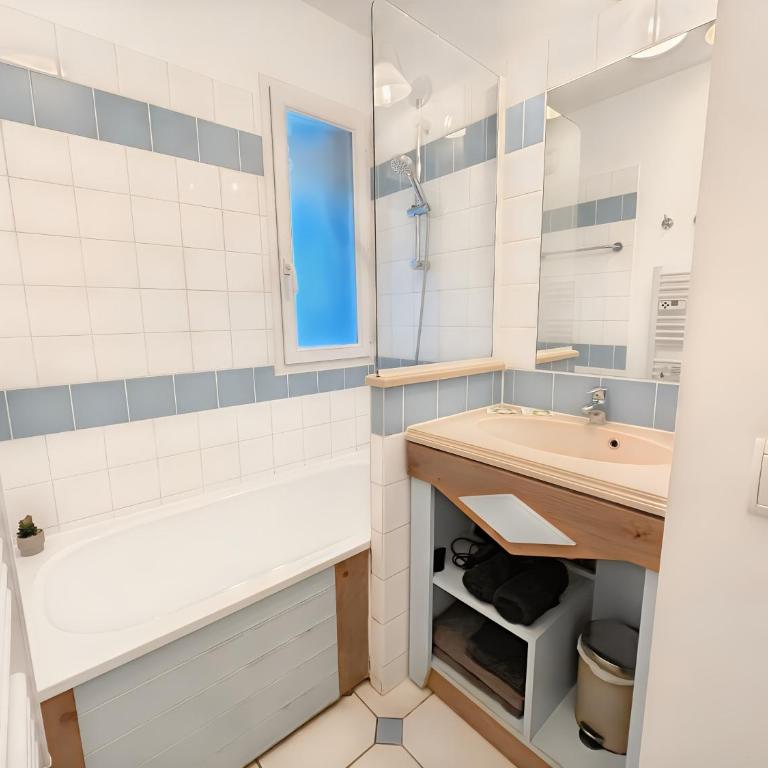 Avec 2 Balcons Vue sur la Piscine et Parking Gratuit privé - Appartamento con 1 Camera da Letto e Vista Piscina - 6