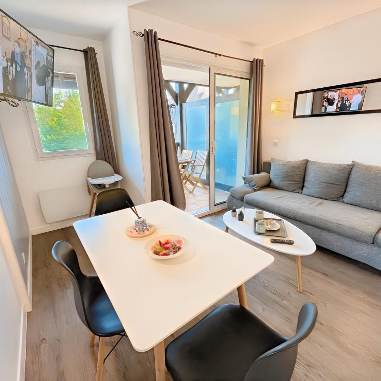 Avec 2 Balcons Vue sur la Piscine et Parking Gratuit privé - Appartamento con 1 Camera da Letto e Vista Piscina - 13