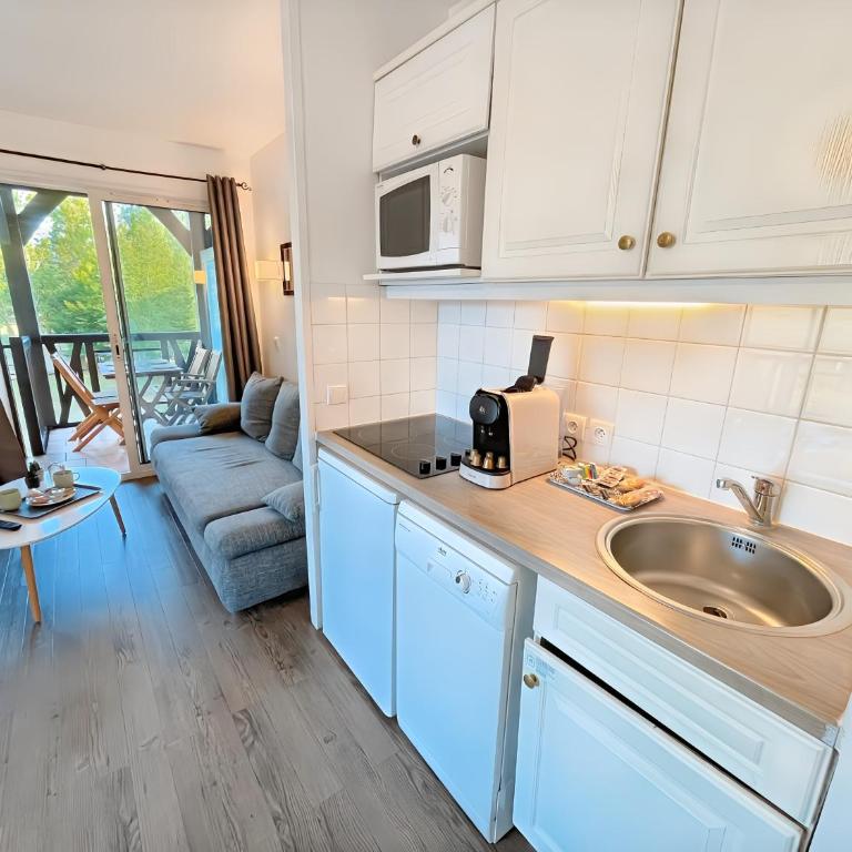 Avec 2 Balcons Vue sur la Piscine et Parking Gratuit privé - Appartamento con 1 Camera da Letto e Vista Piscina - 11