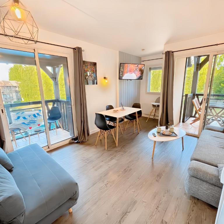Avec 2 Balcons Vue sur la Piscine et Parking Gratuit privé - Appartamento con 1 Camera da Letto e Vista Piscina - 15