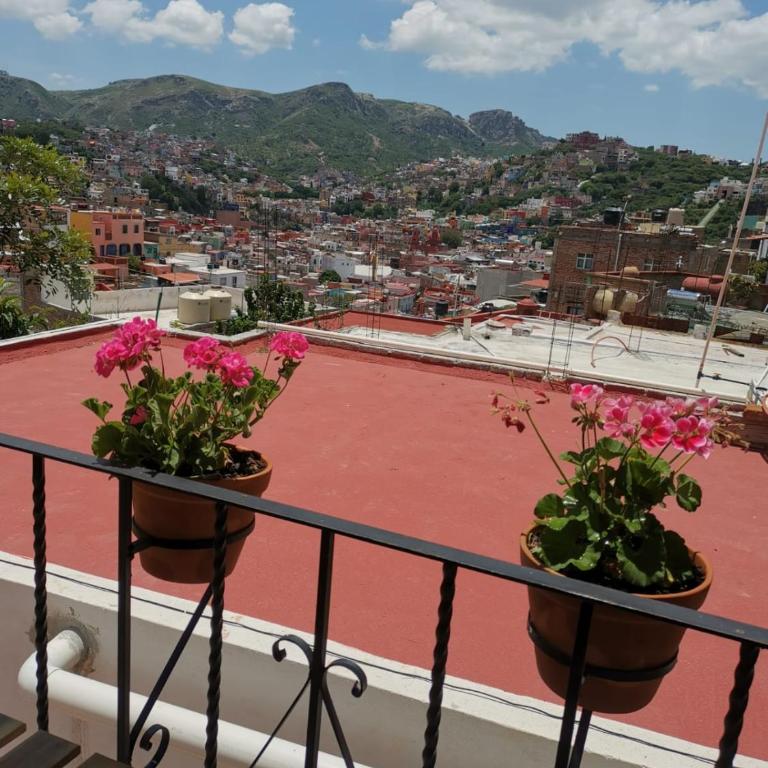 Casa Juan Guanajuato - Studio with Balcony - 2