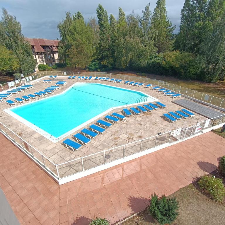 Avec 2 Balcons Vue sur la Piscine et Parking Gratuit privé - Appartamento con 1 Camera da Letto e Vista Piscina - 2