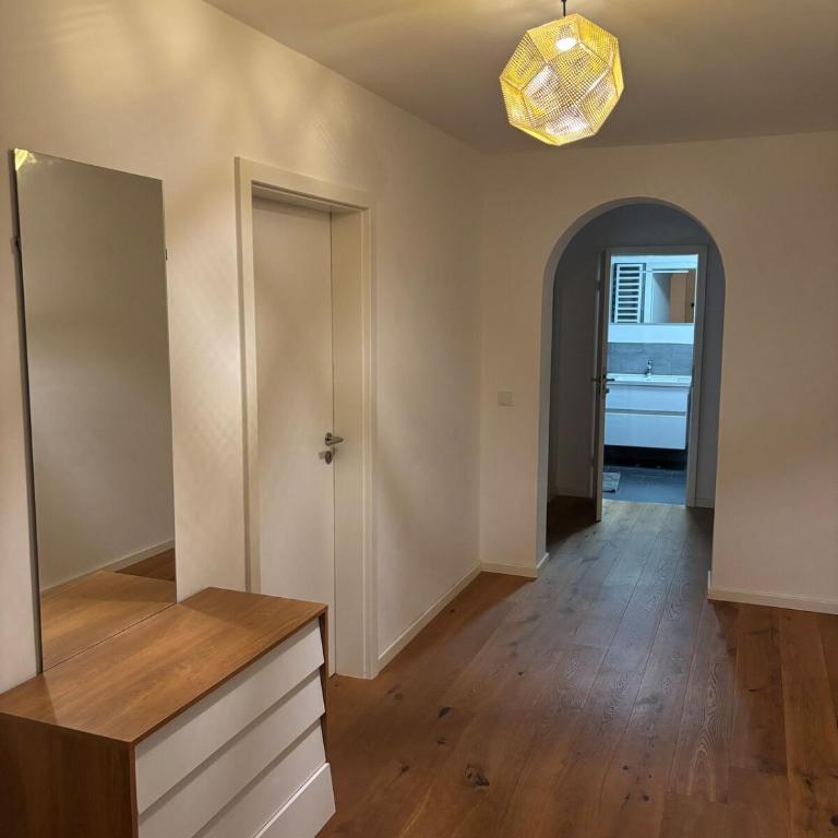 Gemütliche 3 Zimmer Wohnung Nähe Oktoberfest - Apartment mit 3 Schlafzimmern und Balkon - 8