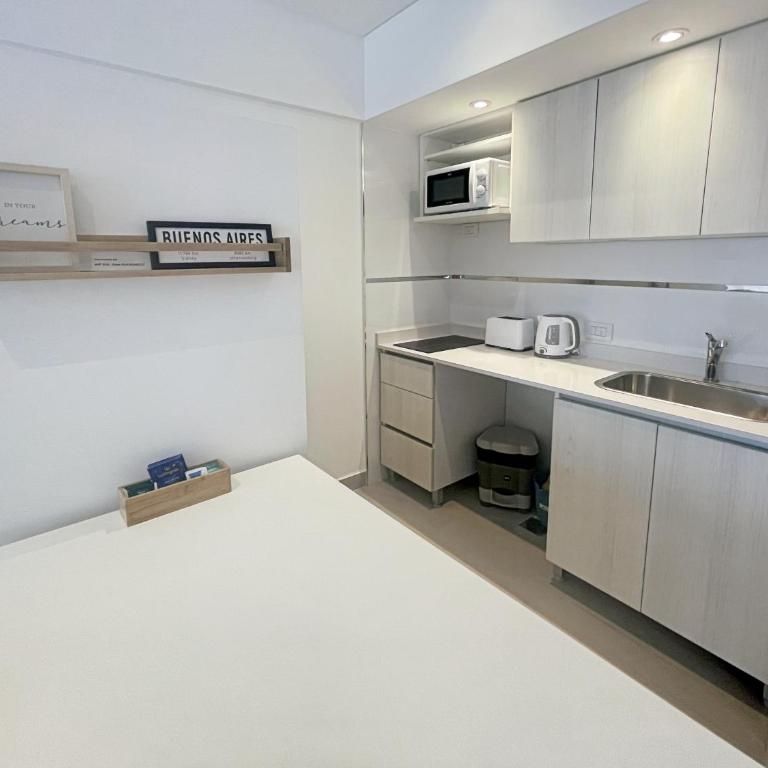 Ayres Suites Moreno - Estudio con balcón - 2