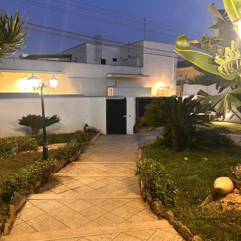 Villa Luxe Heated hydromassage mini-pool WI-FI P-Privato AC Garden Patio BBQ Near the Sea - Villa Deluxe - 32