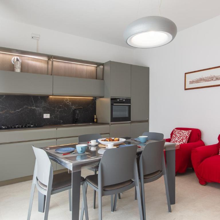 Appartamento Colore Corallo - Three-Bedroom Apartment - 1