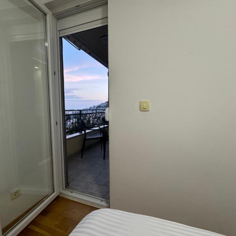 SeaCarat - One-Bedroom Apartment - 13