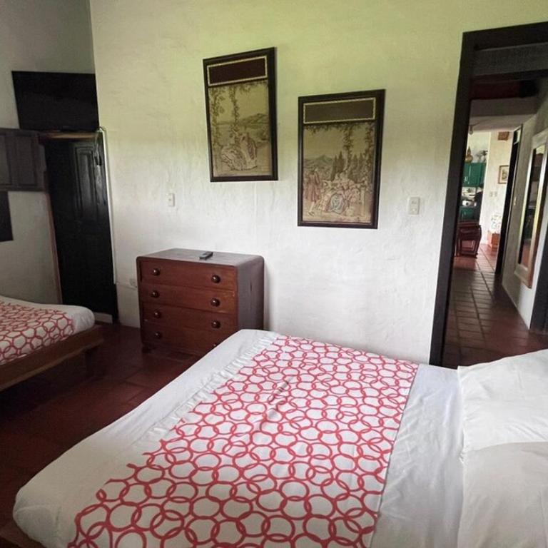 Hermosa Casa Campestre en Montenegro-Quindío - Casa de 4 dormitorios - 11