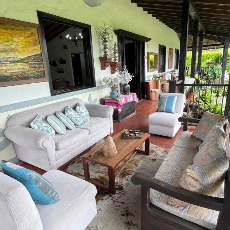 Hermosa Casa Campestre en Montenegro-Quindío - Casa de 4 dormitorios - 36