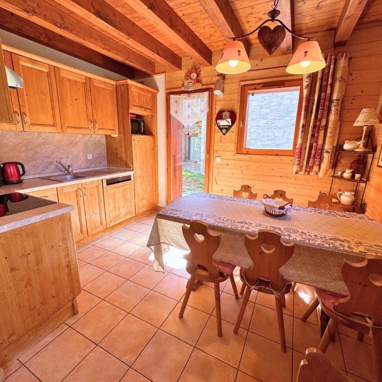 Charmant appartement 4 pièces avec parking et wifi à Saint-Martin-de-Belleville - FR-1-452-361 - Chalet 3 Chambres - 12