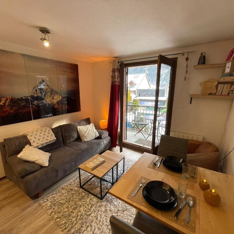 Downtown Chamonix Studio & Stunning Mountain View - One-Bedroom Apartment - 3