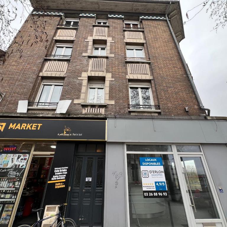 Vesle - Appartement - Centre - 2 chambres- Animaux OK - Reims - Two-Bedroom Apartment - 19