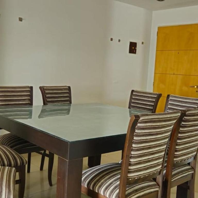 Hermoso departamento céntrico - Apartamento de 3 dormitorios - 25