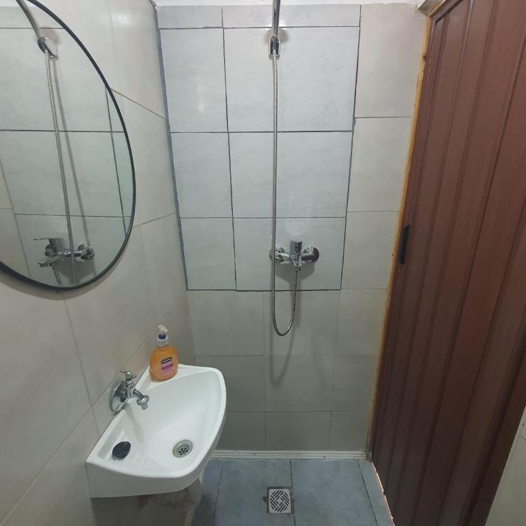 Monoambiente en San Nicolas de los Arroyos - One-Bedroom Apartment - 13