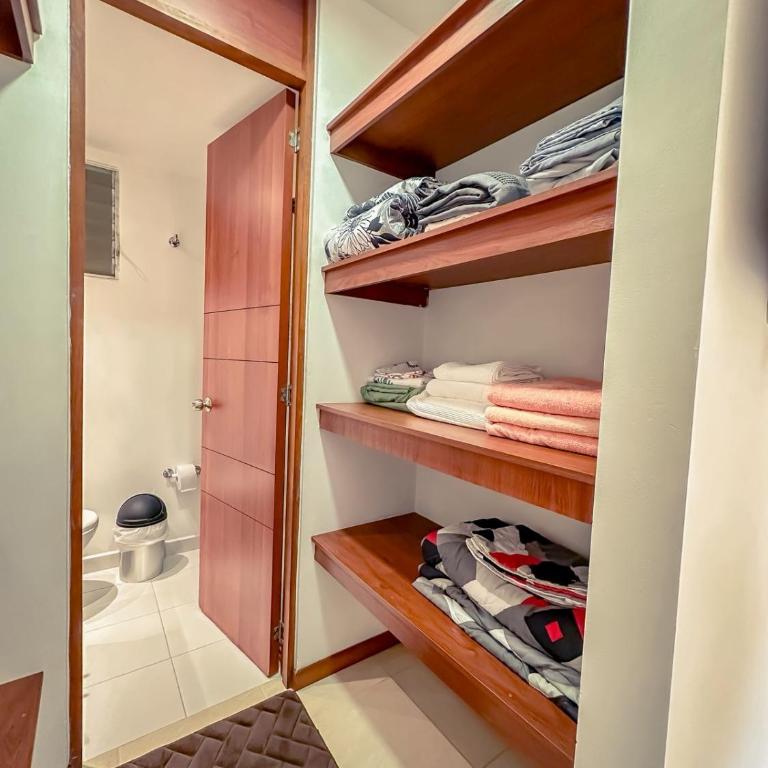 Apartamento en Ciudad Santa Barbara cerca a Cali y el aeropuerto - Apartamento de 3 dormitorios - 12