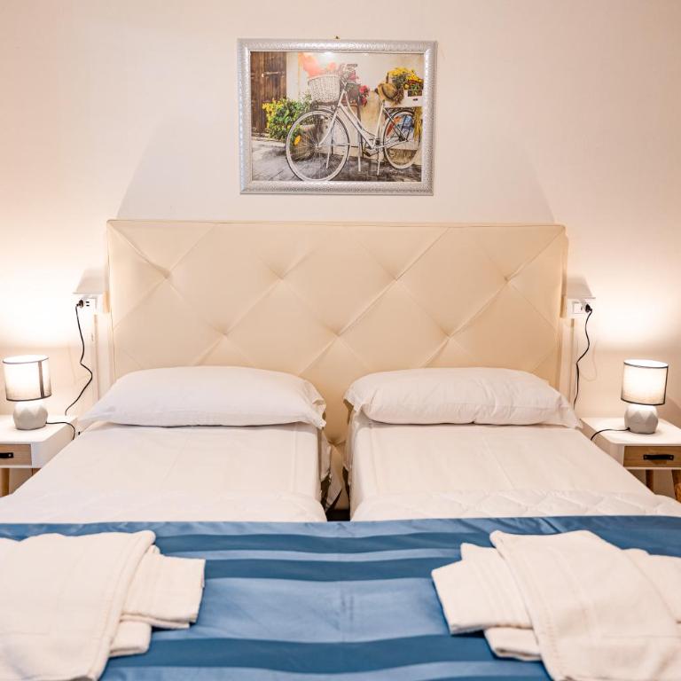 Florence Rooms Novella - Camera Tripla con Bagno - 3