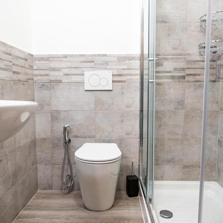 Florence Rooms Novella - Camera Tripla con Bagno - 7