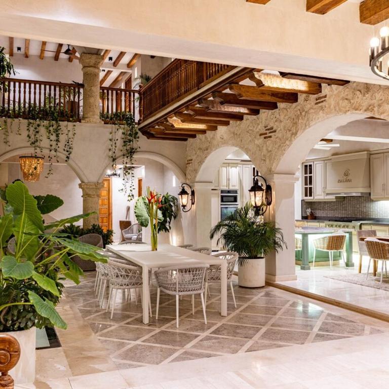 IsaLuna Luxury House - Six-Bedroom House - 3
