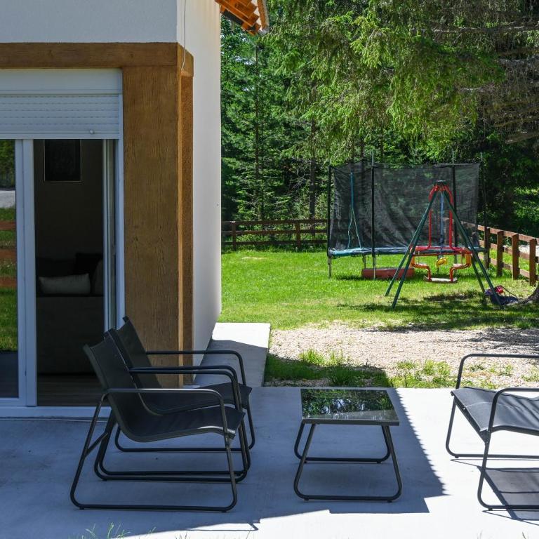 Mountain Majesty - Two-Bedroom House - 4