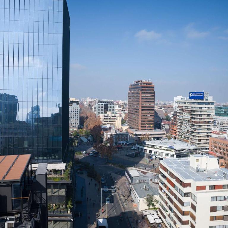 Unwind in a Prime Location by Costanera Center - Apartment - 40