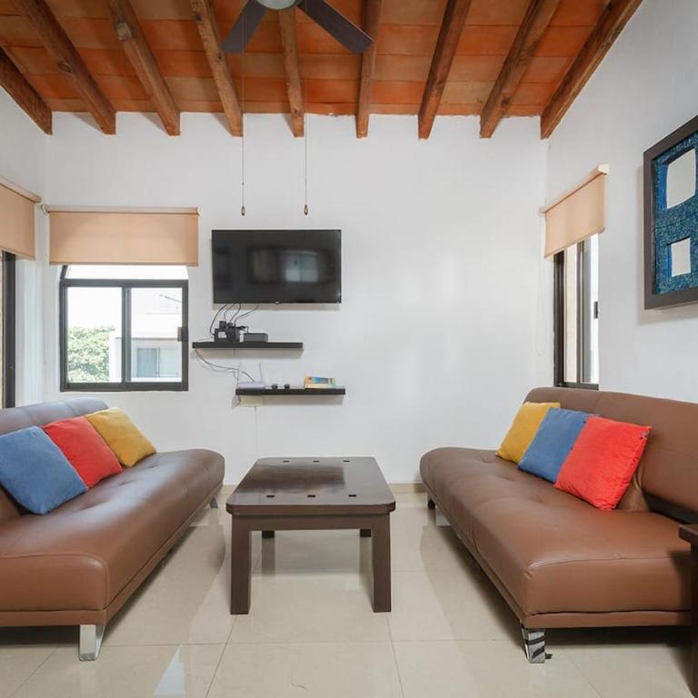 Colonial Beach Apartment and 4th Floor - Apartamento de 2 dormitorios - 10