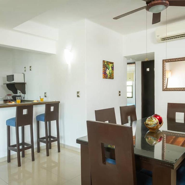 Colonial Beach Apartment and 4th Floor - Apartamento de 2 dormitorios - 16