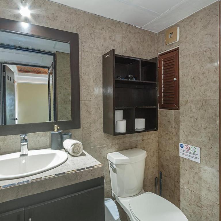 Colonial Beach Apartment and 4th Floor - Apartamento de 2 dormitorios - 20