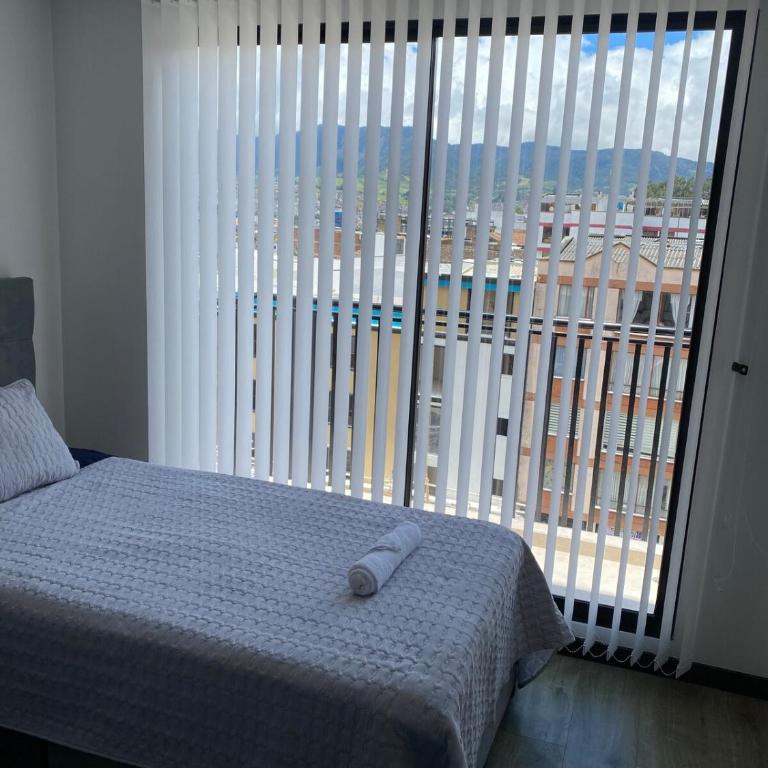 hermoso apto con balcon en Unicentro wifi cocina parqueadero - Three-Bedroom Apartment - 22
