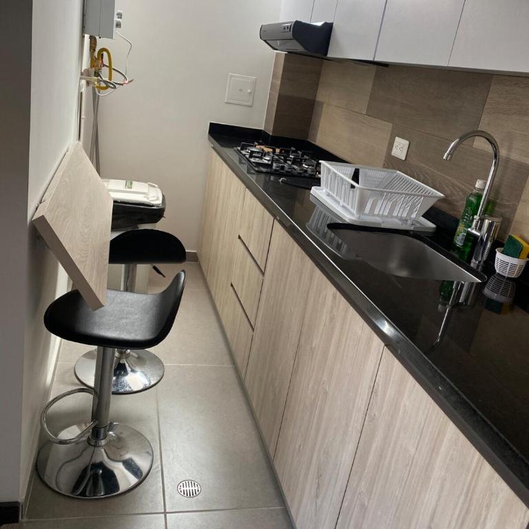 hermoso apto con balcon en Unicentro wifi cocina parqueadero - Three-Bedroom Apartment - 25