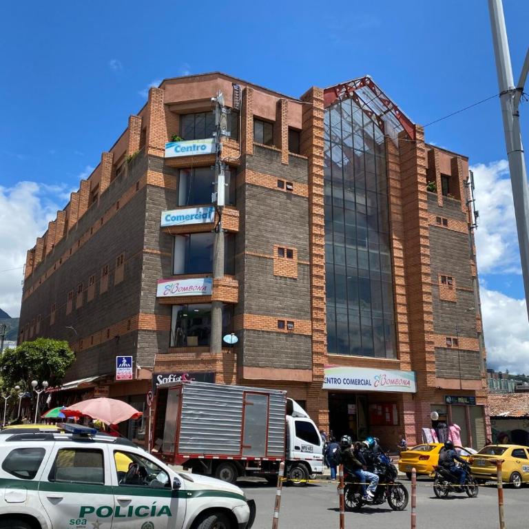 hermoso apto con balcon en Unicentro wifi cocina parqueadero - Three-Bedroom Apartment - 47