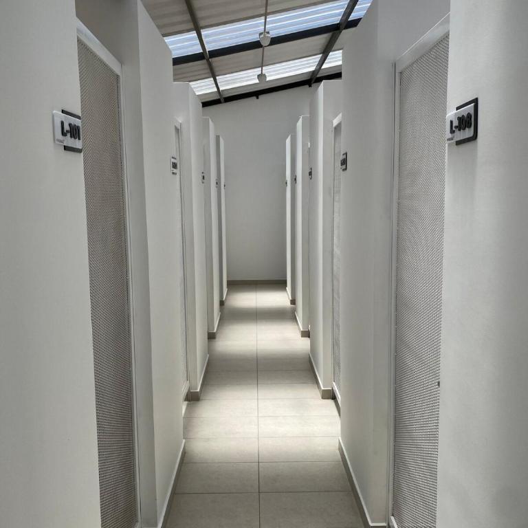 hermoso apto con balcon en Unicentro wifi cocina parqueadero - Three-Bedroom Apartment - 40