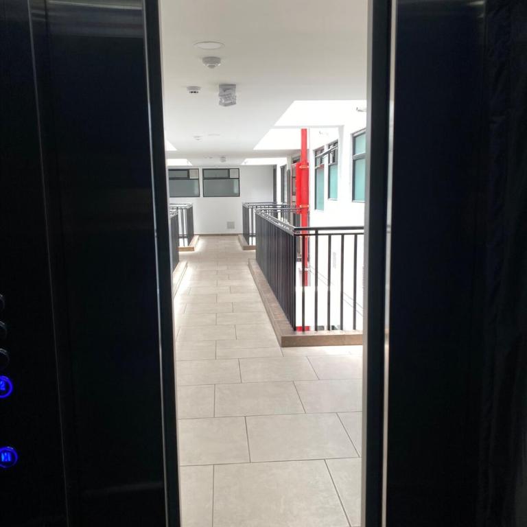 hermoso apto con balcon en Unicentro wifi cocina parqueadero - Three-Bedroom Apartment - 61