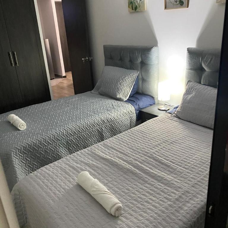 hermoso apto con balcon en Unicentro wifi cocina parqueadero - Three-Bedroom Apartment - 8