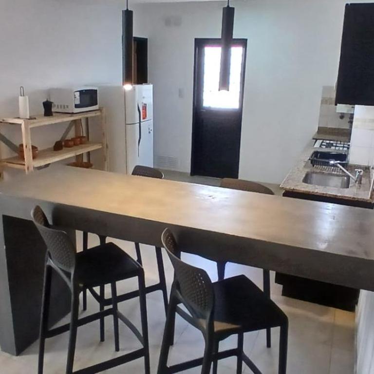 Alojamiento ideal en zona norte de Córdoba Capital - Casa de 3 dormitorios - 2