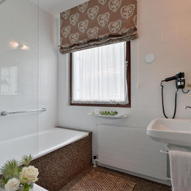 Alpin Hotel Garni Eder - Private Living - Doppelzimmer - 7