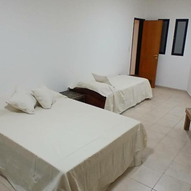 Alojamiento ideal en zona norte de Córdoba Capital - Casa de 3 dormitorios - 17