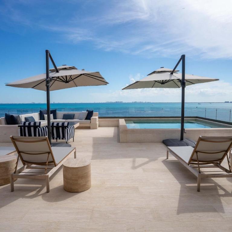 5BR Luxury Beachfront Penthouse w/ Private Pool - Apartment - 2