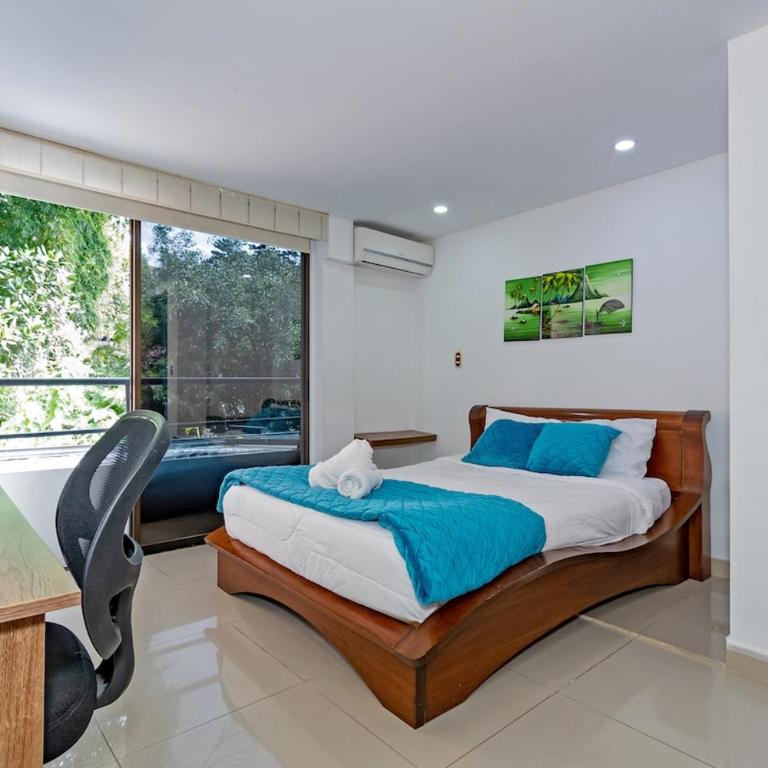 mansión en el poblado 6 habitaciones y jacuzzi - Villa - 11