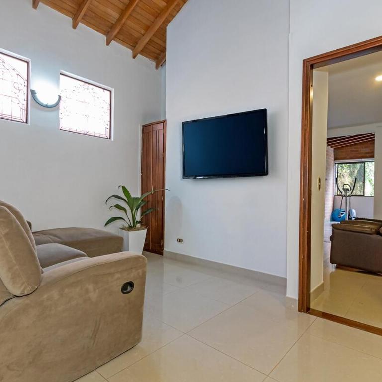 mansión en el poblado 6 habitaciones y jacuzzi - Villa - 18