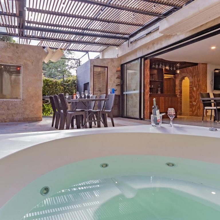 mansión en el poblado 6 habitaciones y jacuzzi - Villa - 25