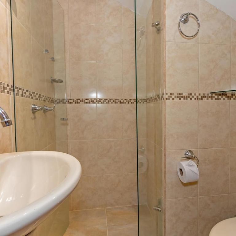 mansión en el poblado 6 habitaciones y jacuzzi - Villa - 51