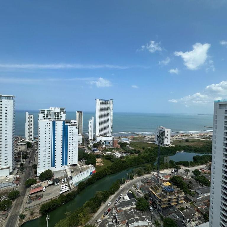 500 meters from the beach and close to everything! - Apartamento de 3 dormitorios - 3