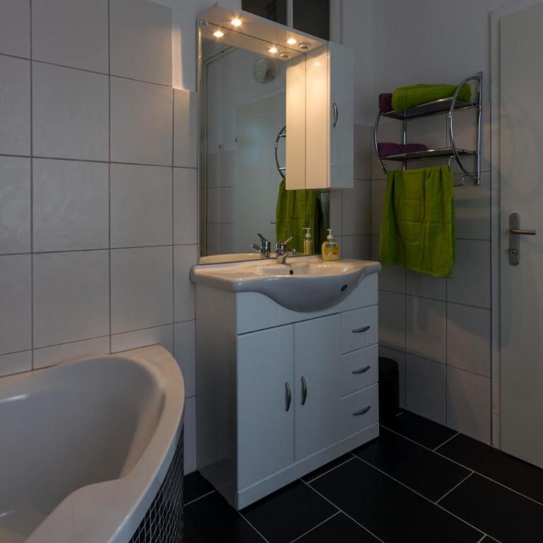 Flataid Apartment Elisabethinergasse - Apartment - 10
