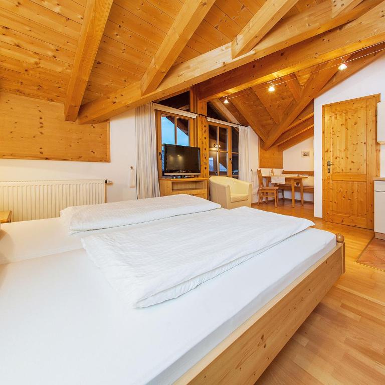 Gästehaus Bergwinkl - Apartment mit Balkon - 2