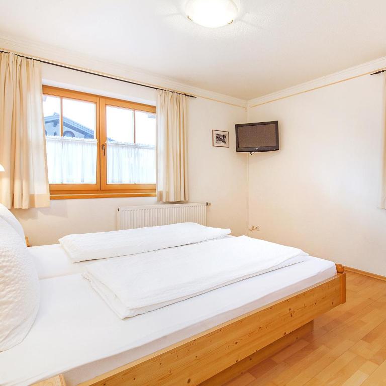 Gästehaus Bergwinkl - Apartment mit Blick auf die Berge - 2